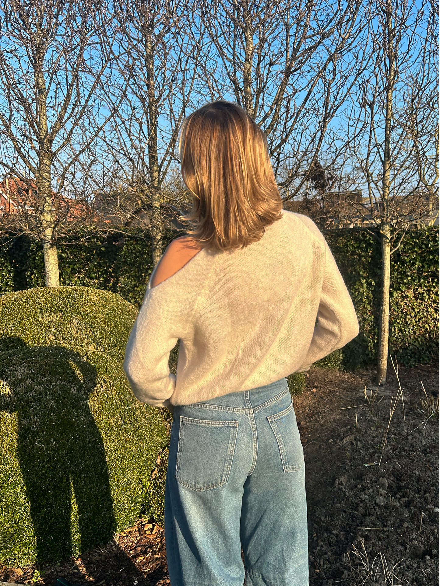 One shoulder sweater
